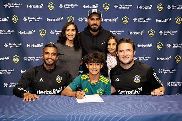 061025_LA_GALAXY_RM_030