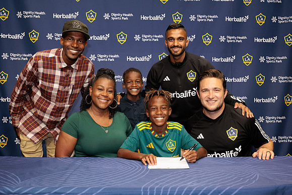 061025_LA_GALAXY_RM_008