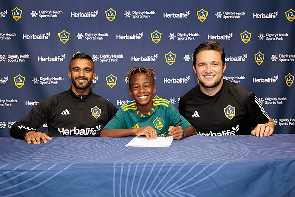 061025_LA_GALAXY_RM_007