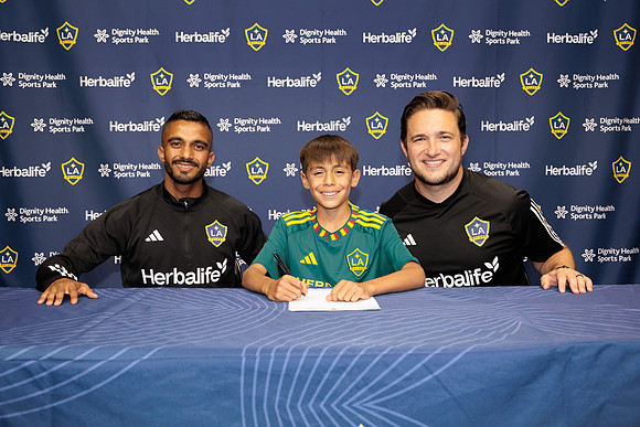 061025_LA_GALAXY_RM_013