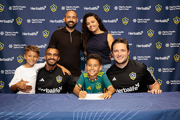 061025_LA_GALAXY_RM_044