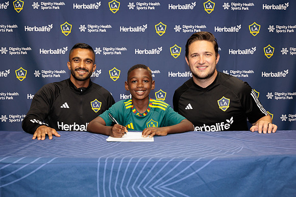 061025_LA_GALAXY_RM_057