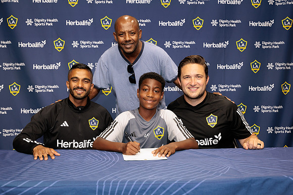 061025_LA_GALAXY_RM_020
