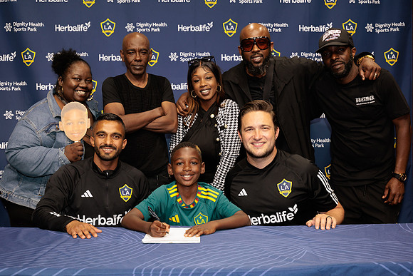 061025_LA_GALAXY_RM_058