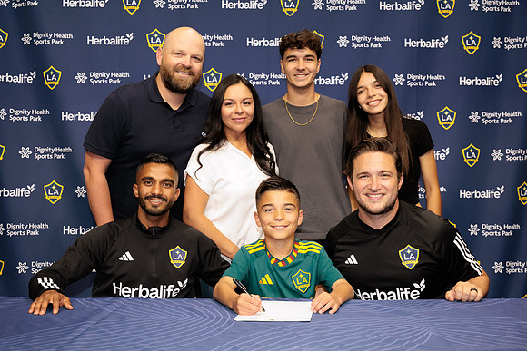 061025_LA_GALAXY_RM_006