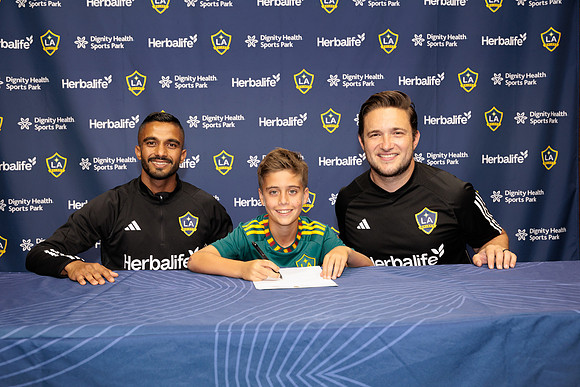 061025_LA_GALAXY_RM_015